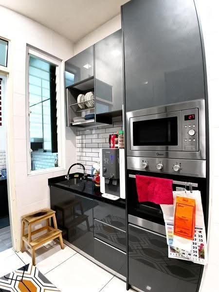 Rumah Teres 2-Tingkat untuk Disewa di Semenyih (Selangor) - Sya Rusli - Kitchen - PropertyGuru.com.my