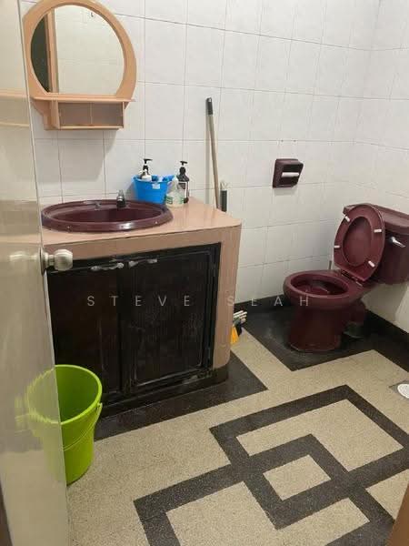 Terraced House for Rent in Taman Tasek (Johor Bahru) - Steve Seah - Bathroom - PropertyGuru.com.my
