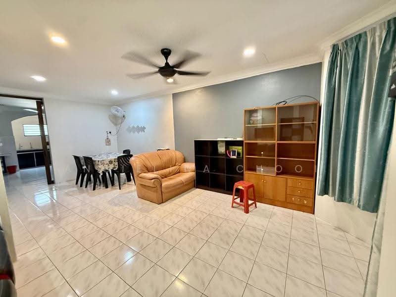 2-storey Terraced House for Rent in Bandar Baru Tambun (Tambun) - Angielina Chooi - Living Room - PropertyGuru.com.my