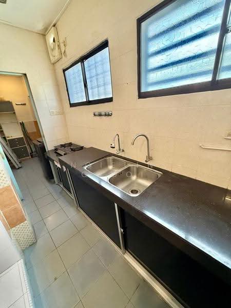 2-storey Terraced House for Rent in Bandar Baru Tambun (Tambun) - Angielina Chooi - Kitchen - PropertyGuru.com.my