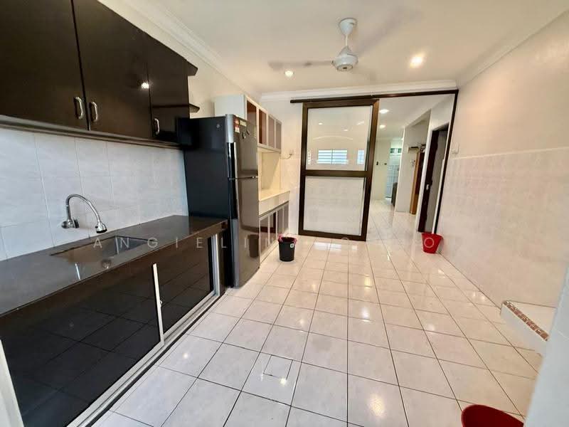 2-storey Terraced House for Rent in Bandar Baru Tambun (Tambun) - Angielina Chooi - Kitchen - PropertyGuru.com.my
