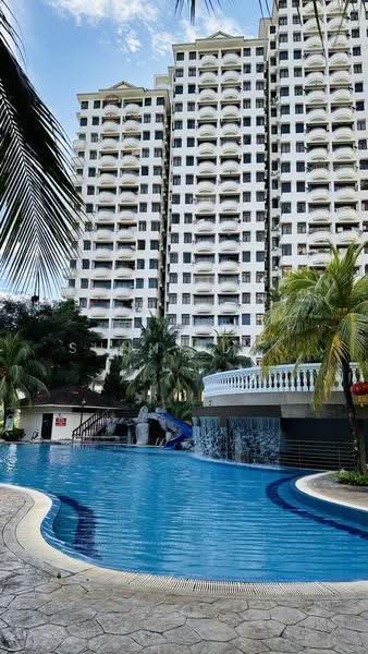 Kondominium untuk Dijual di Eden Seaview Condominium - Sunny Lok - Exterior - PropertyGuru.com.my