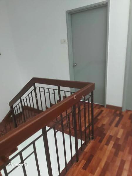 2-storey Terraced House for Sale in Kota Kemuning (Shah Alam) - ET Cheah - Stairway - PropertyGuru.com.my