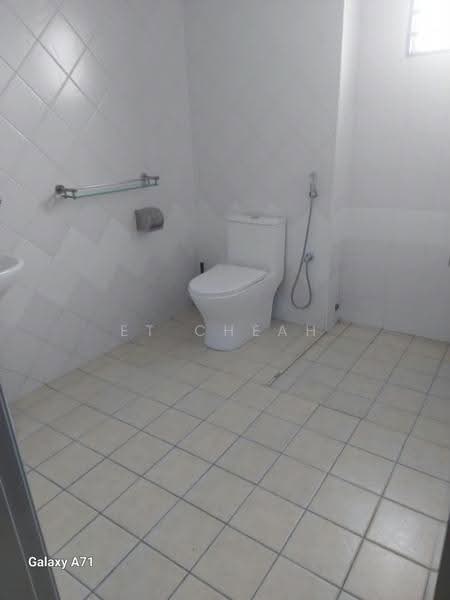2-storey Terraced House for Sale in Kota Kemuning (Shah Alam) - ET Cheah - Master Bathroom - PropertyGuru.com.my