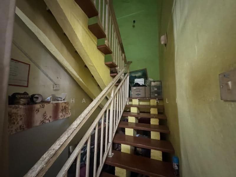Rumah Teres 1.5-Tingkat untuk Dijual di Indera Mahkota 2 (Kuantan) - Idham Che'Ali - PropertyGuru.com.my