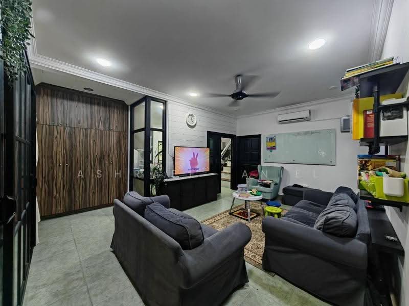 Bungalow House for Sale in Taman Mulia (Cheras) - Ashraff Daniel - Living Room - PropertyGuru.com.my