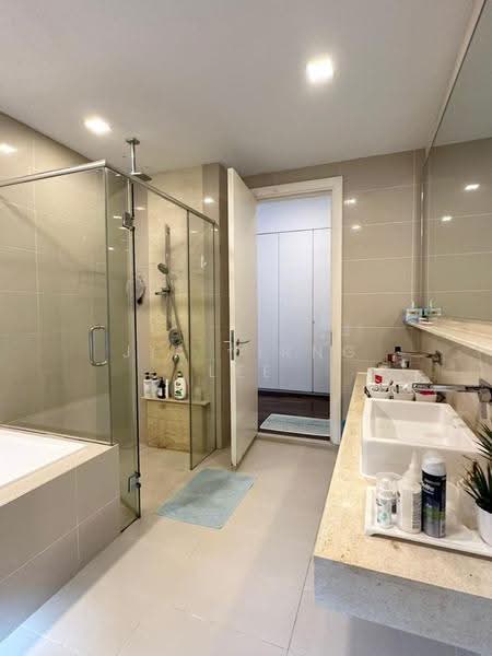 Service Residence for Rent at Suasana Bukit Ceylon / Raja Chulan Residences - Jia Yirng Lee - Bathroom - PropertyGuru.com.my