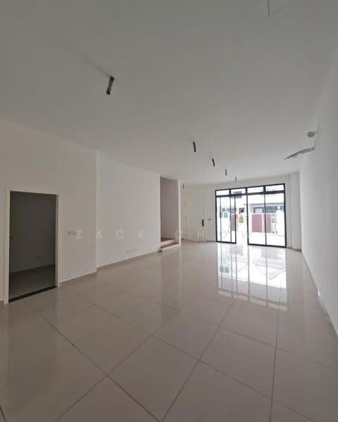 Rumah Teres 2-Tingkat untuk Dijual di Bandar Seri Alam (Masai) - Zack Chow - Living Room - PropertyGuru.com.my