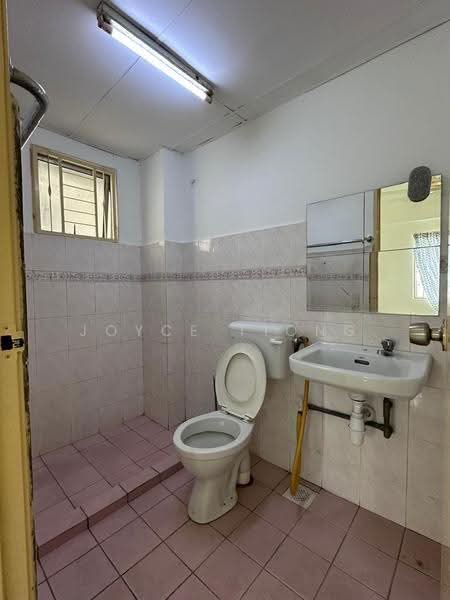 Pangsapuri untuk Dijual di PJS One Apartments - Joyce Tiong - Bathroom - PropertyGuru.com.my