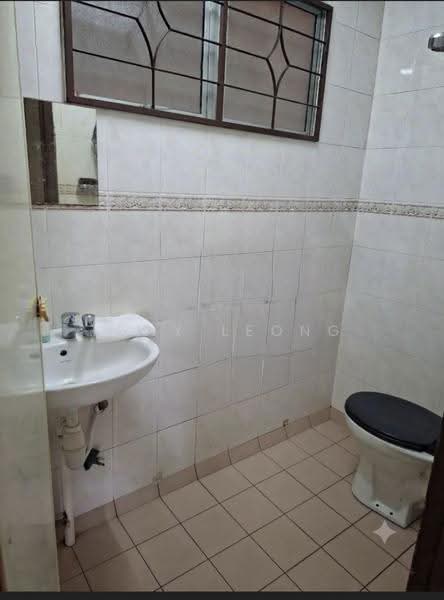 Pangsapuri untuk Dijual di Pangsapuri Saraka - Tony Leong - Bathroom - PropertyGuru.com.my