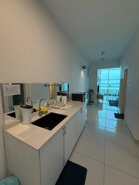 Kediaman Servis untuk Dijual di Maritime Suite - Joey Cheah - Kitchen - PropertyGuru.com.my