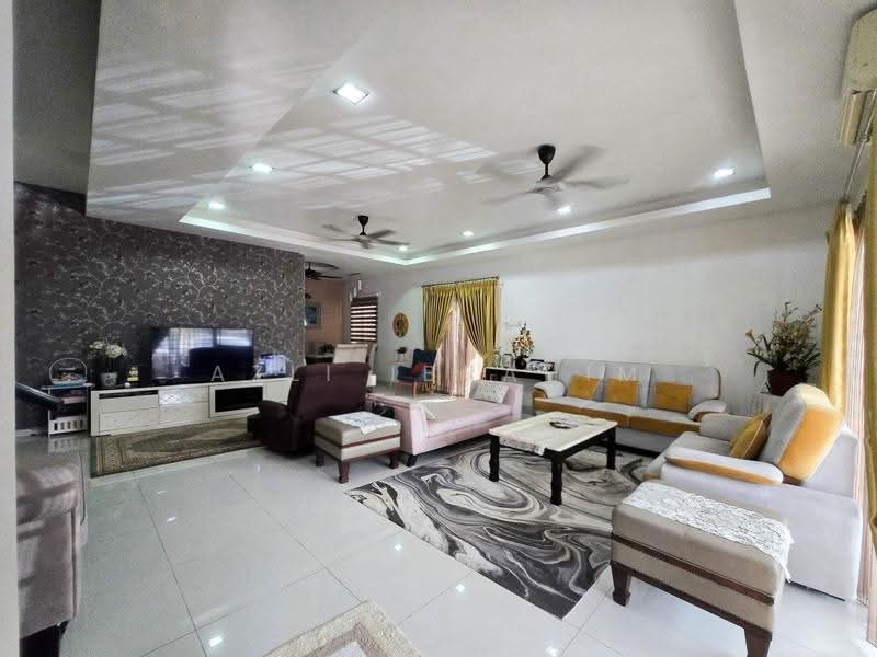 Rumah Berkembar untuk Dijual di Taman Saujana Emas (Kajang) - Azli Ibrahim - Living Room - PropertyGuru.com.my