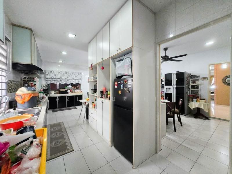 Rumah Berkembar untuk Dijual di Taman Saujana Emas (Kajang) - Azli Ibrahim - Kitchen - PropertyGuru.com.my