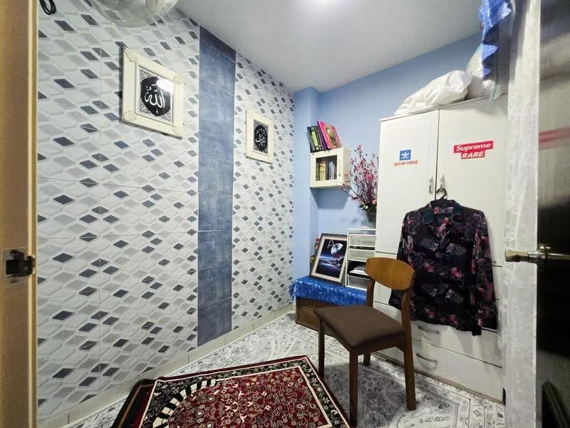 Rumah Berkembar untuk Dijual di Taman Saujana Emas (Kajang) - Azli Ibrahim - Study - PropertyGuru.com.my