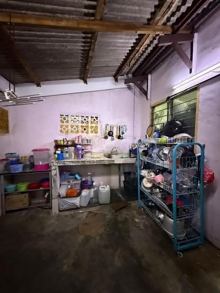 Rumah Teres 2-Tingkat untuk Dijual di Taman Molek (Johor Bahru) - Jayden Ng - Kitchen - PropertyGuru.com.my