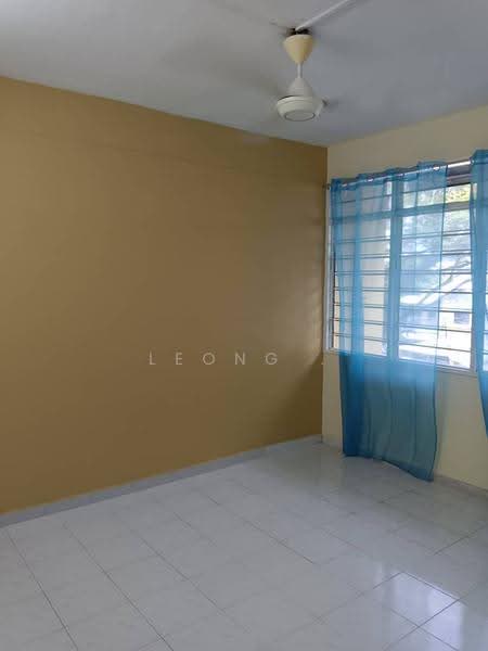 Apartment for Rent at Kimsar Apartment - Leong . - Living Room - PropertyGuru.com.my