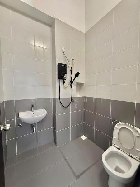 Rumah Teres 2-Tingkat untuk Disewa di Bukit Indah 2 (Iskandar Puteri (Nusajaya)) - Chew Chee Yee - Bathroom - PropertyGuru.com.my