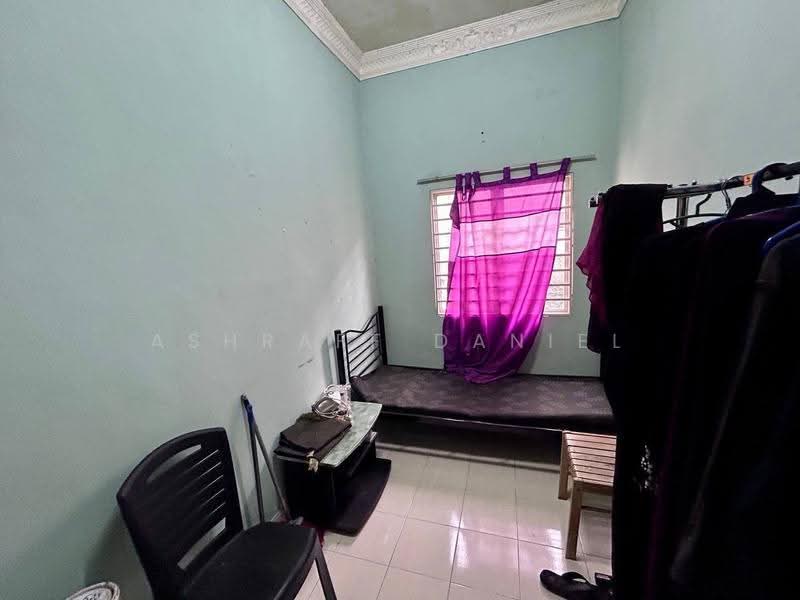 2-storey Terraced House for Sale in Taman Mutiara Subang (Shah Alam) - Ashraff Daniel - Bedroom - PropertyGuru.com.my
