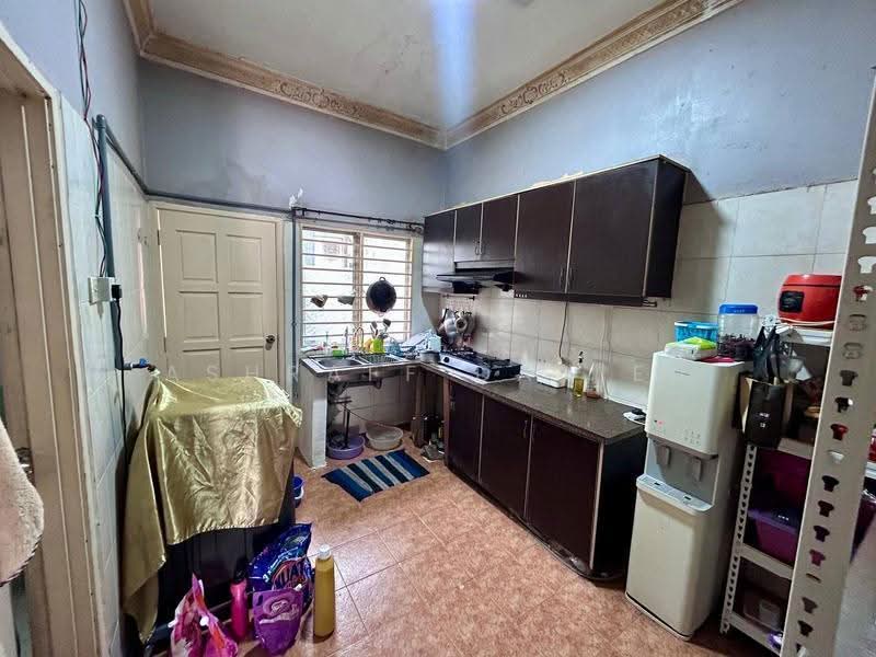 2-storey Terraced House for Sale in Taman Mutiara Subang (Shah Alam) - Ashraff Daniel - Kitchen - PropertyGuru.com.my