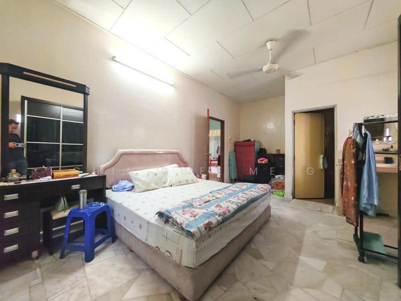2-storey Terraced House for Sale in Taman Megah (Cheras) - Chin Chee Meng - Bedroom - PropertyGuru.com.my