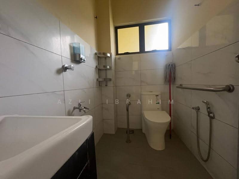 Rumah Teres 2-Tingkat untuk Dijual di SS1 (Petaling Jaya) - Azli Ibrahim - Bathroom - PropertyGuru.com.my