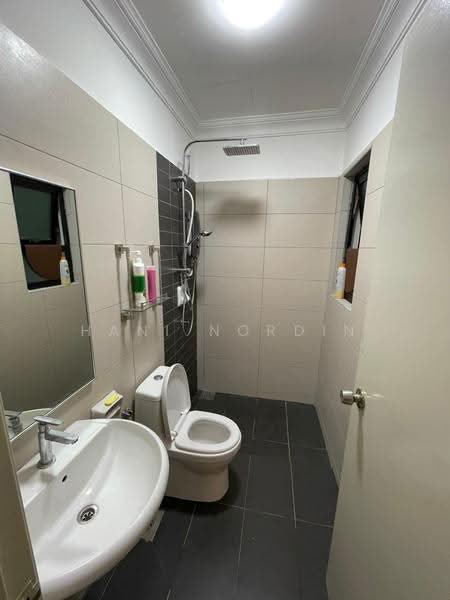 Kondominium untuk Disewa di Lake Vista Residence (Tasik Vista Residen) - Hani Nordin - PropertyGuru.com.my