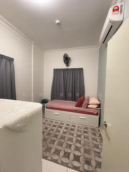 Kondominium untuk Disewa di Lake Vista Residence (Tasik Vista Residen) - Hani Nordin - Bedroom - PropertyGuru.com.my