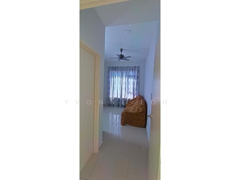 Kondominium untuk Dijual di SummerSkye Residences - Yvonne Loh - Corridor - PropertyGuru.com.my