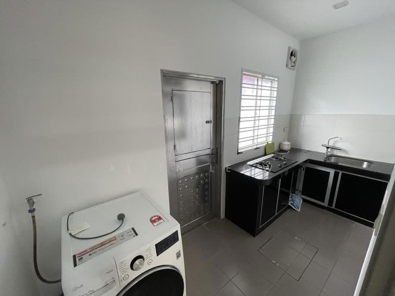 2-storey Terraced House for Sale in Setia Eco Gardens (Gelang Patah) - Allen Leow - Kitchen - PropertyGuru.com.my