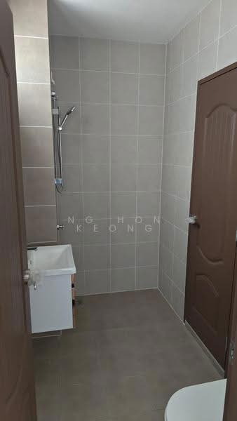 3-storey Terraced House for Sale in Ampang Jaya (Ampang) - Ng Hon Keong - Bathroom - PropertyGuru.com.my