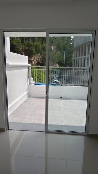 3-storey Terraced House for Sale in Ampang Jaya (Ampang) - Ng Hon Keong - Balcony - PropertyGuru.com.my