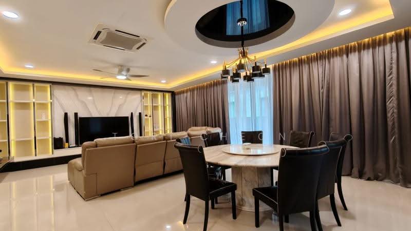 Rumah Berkembar untuk Disewa di Taman Mount Austin (Tebrau) - Tori Cheon - Living Room - PropertyGuru.com.my