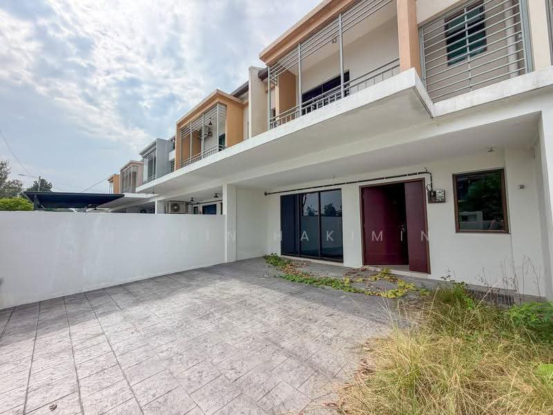 2-storey Terraced House for Sale in Bandar Baru Kundang (Rawang) - Nazrin Hakimin - Exterior - PropertyGuru.com.my