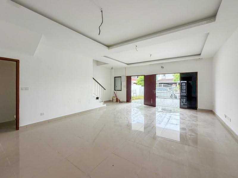 2-storey Terraced House for Sale in Bandar Baru Kundang (Rawang) - Nazrin Hakimin - Entrance - PropertyGuru.com.my