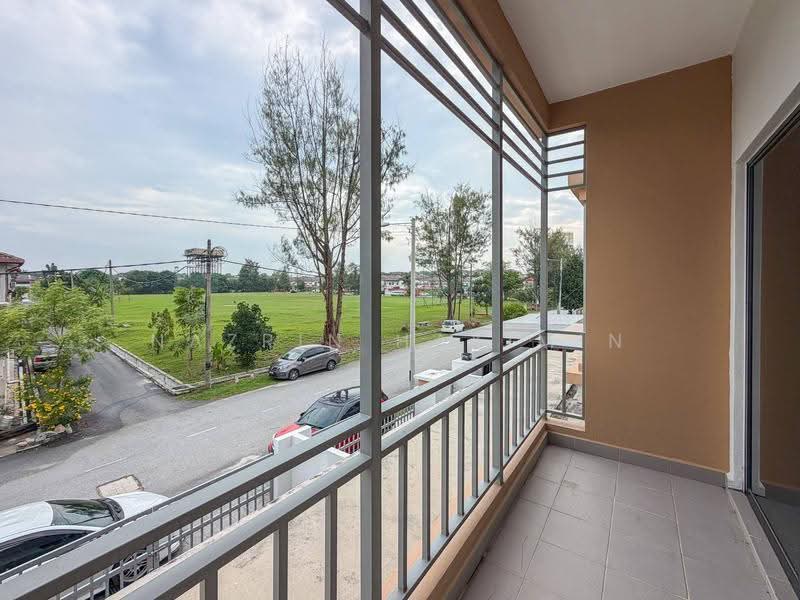 2-storey Terraced House for Sale in Bandar Baru Kundang (Rawang) - Nazrin Hakimin - Balcony - PropertyGuru.com.my