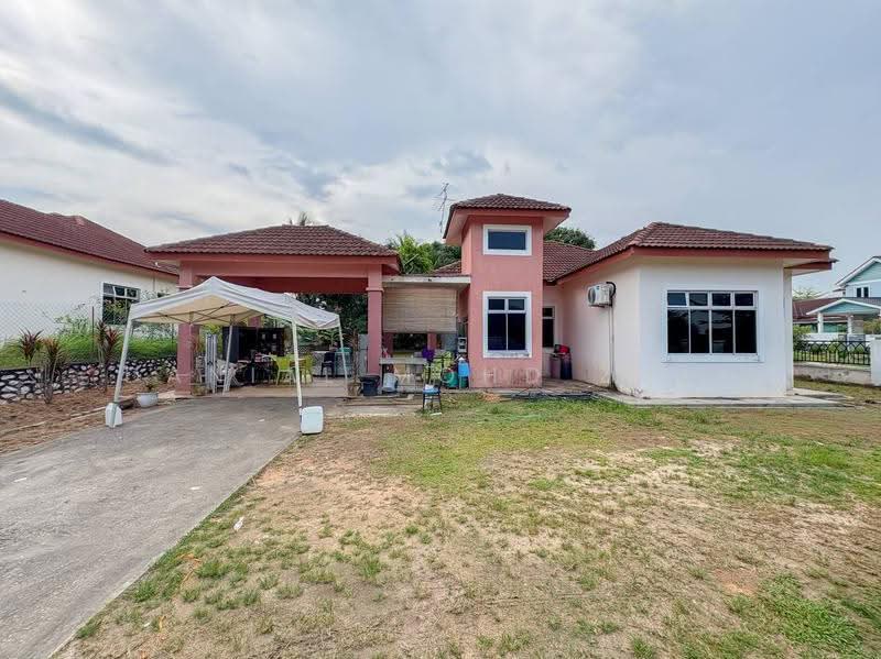 Bungalow House for Sale in Bandar Sri Sendayan (Negeri Sembilan) - Danial Mohd Zaki - Exterior - PropertyGuru.com.my