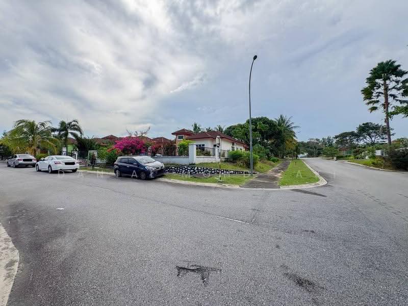 Bungalow House for Sale in Bandar Sri Sendayan (Negeri Sembilan) - Danial Mohd Zaki - PropertyGuru.com.my