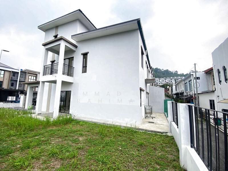 Terraced House for Sale in Gombak (Selangor) - Muhammad Iqmal Rahiman - Exterior - PropertyGuru.com.my