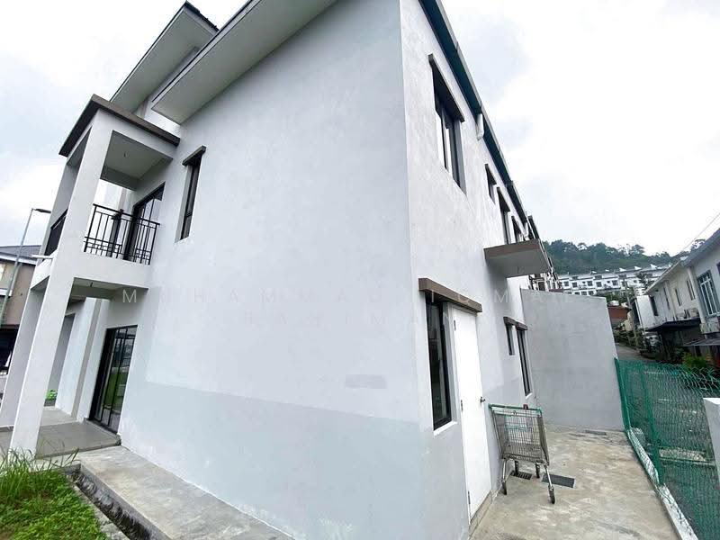 Terraced House for Sale in Gombak (Selangor) - Muhammad Iqmal Rahiman - Exterior - PropertyGuru.com.my