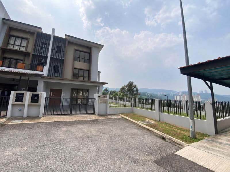 Terraced House for Sale in Gombak (Selangor) - Muhammad Iqmal Rahiman - Exterior - PropertyGuru.com.my