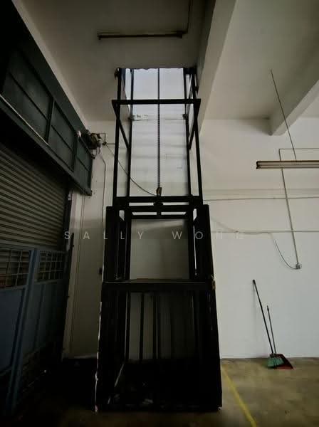 Factory for Rent in Taman Perindustrian Bukit Serdang (Seri Kembangan) - Sally Wong - Interior - PropertyGuru.com.my