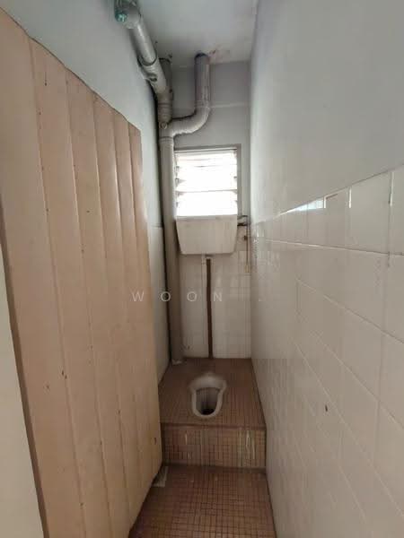 Pangsapuri untuk Dijual di Pangsapuri Aman - Woon . - Bathroom - PropertyGuru.com.my