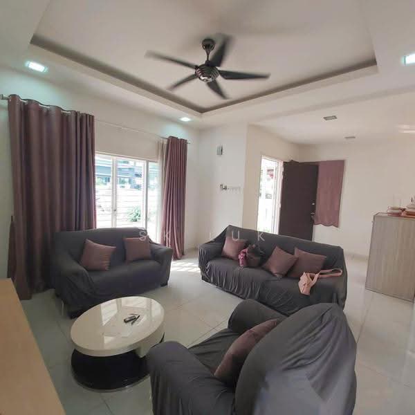 Semi-Detached House for Sale in Kota Emerald (Rawang) - SK Luk - Living Room - PropertyGuru.com.my