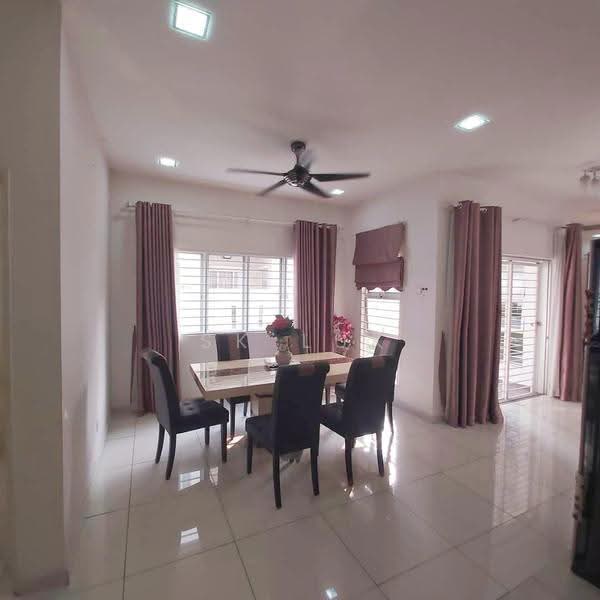 Semi-Detached House for Sale in Kota Emerald (Rawang) - SK Luk - Dining Room - PropertyGuru.com.my