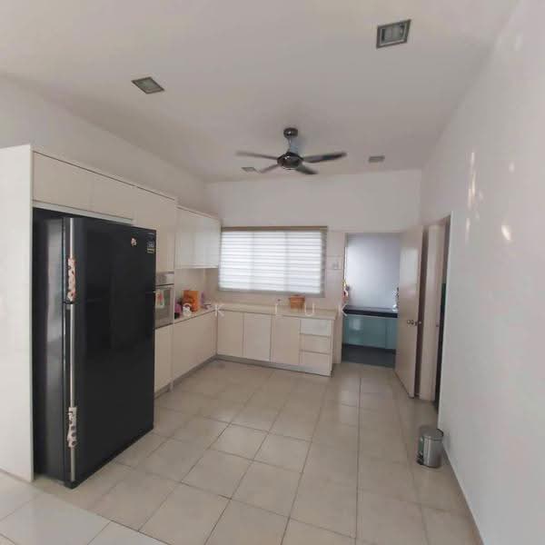 Semi-Detached House for Sale in Kota Emerald (Rawang) - SK Luk - Kitchen - PropertyGuru.com.my