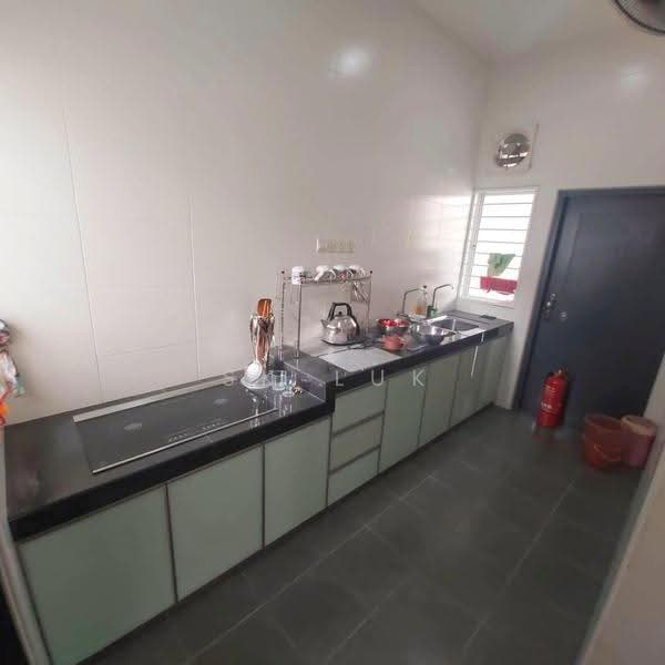 Semi-Detached House for Sale in Kota Emerald (Rawang) - SK Luk - Kitchen - PropertyGuru.com.my