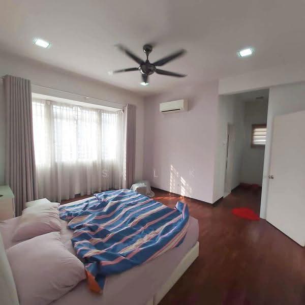 Semi-Detached House for Sale in Kota Emerald (Rawang) - SK Luk - Bedroom - PropertyGuru.com.my