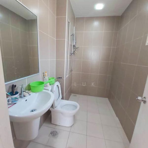 Semi-Detached House for Sale in Kota Emerald (Rawang) - SK Luk - Bathroom - PropertyGuru.com.my
