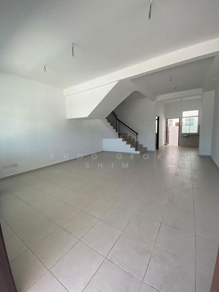 2-storey Terraced House for Sale in Taman Rambai Indah (Jenjarom) - KHOO GEOK SHIM - Living Room - PropertyGuru.com.my