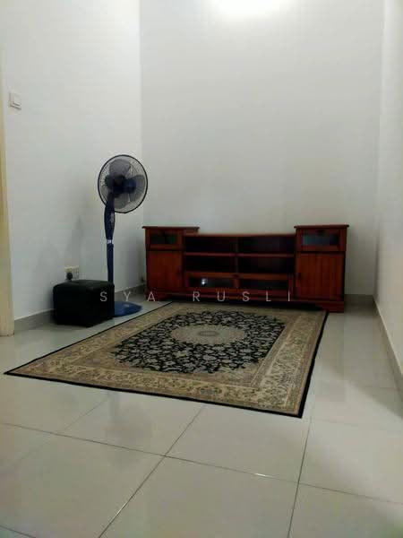 Rumah Teres 2-Tingkat untuk Disewa di Semenyih (Selangor) - Sya Rusli - Living Room - PropertyGuru.com.my
